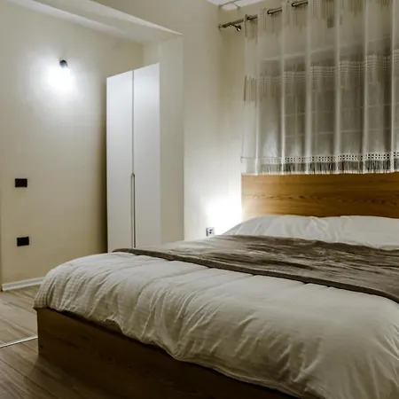 Pllaha Hotel Korce